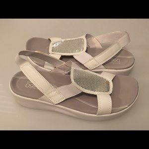 Easy Spirit e360 Beachin sandals- NEW!